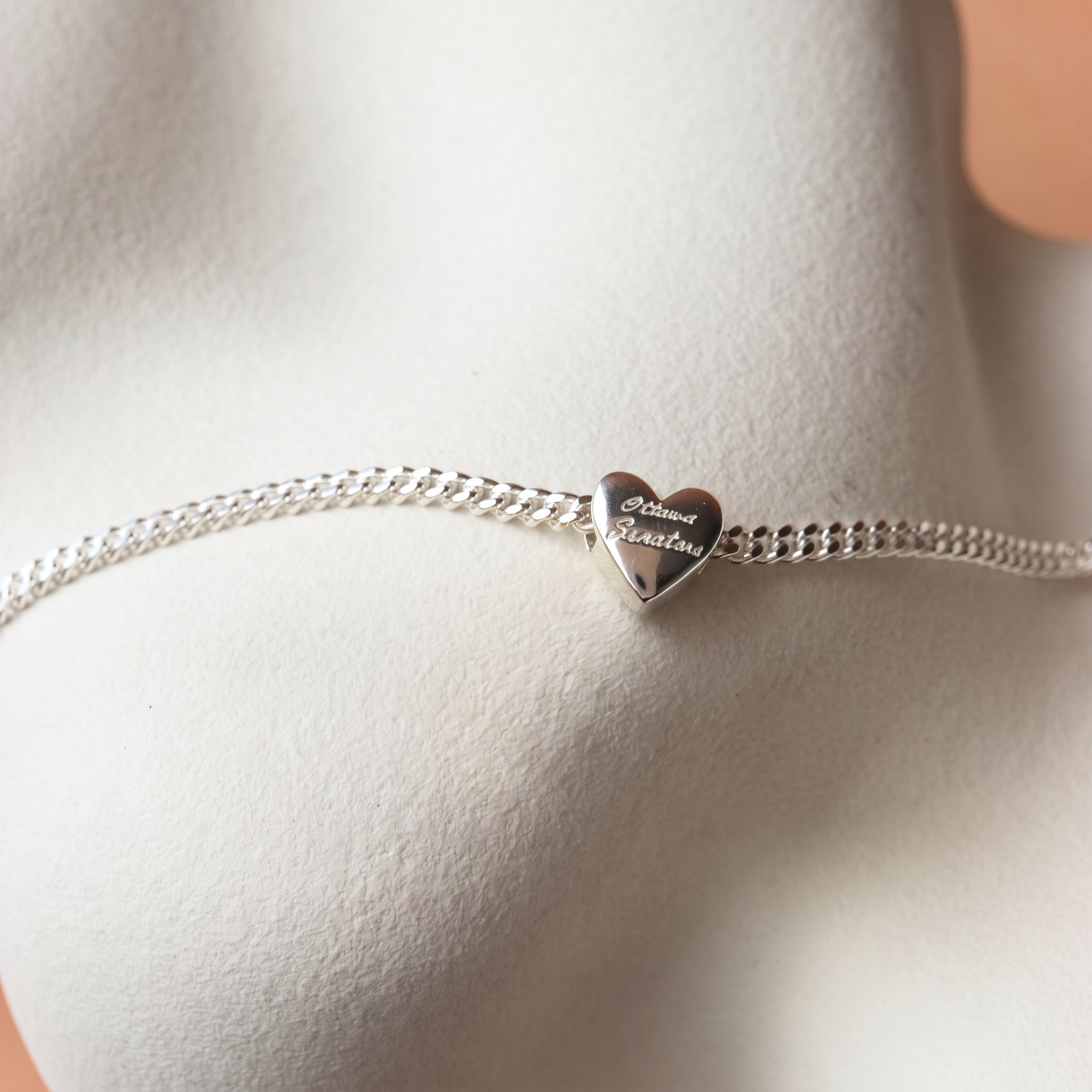 OTTAWA SENATORS SILVER SLIDER HEART CHAIN BRACELET